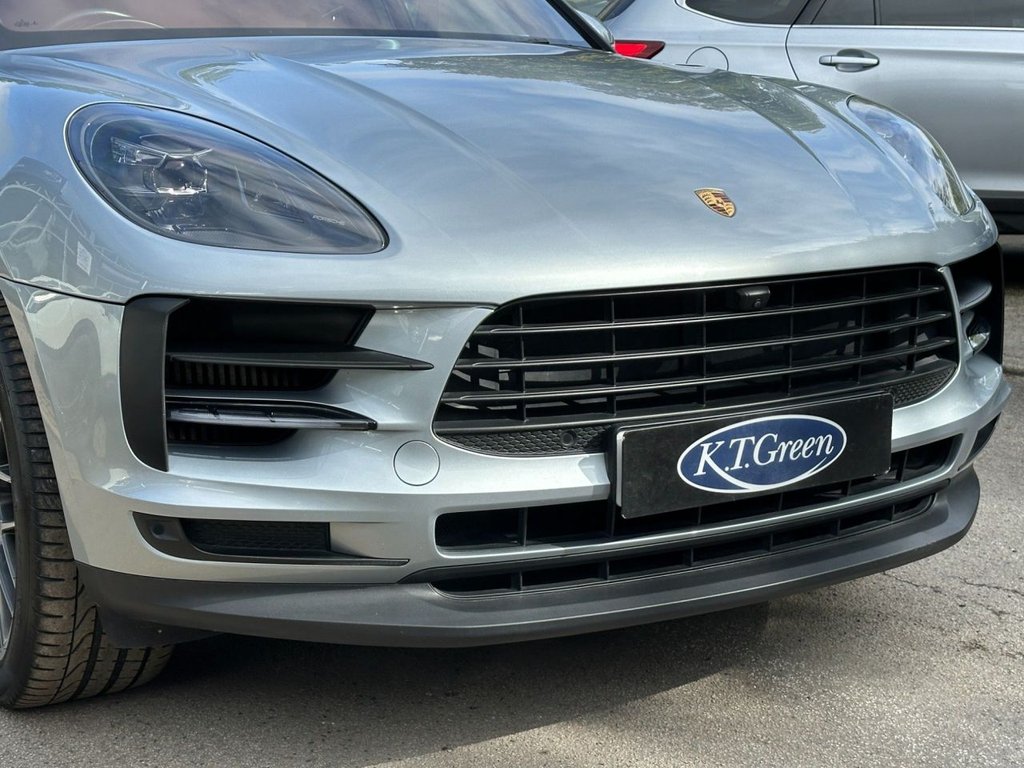 Used Porsche Macan 2019 for sale - 76631776: Photo 31