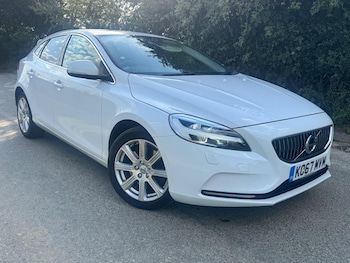 Used Volvo V40 2018 for sale - 78858749: Photo