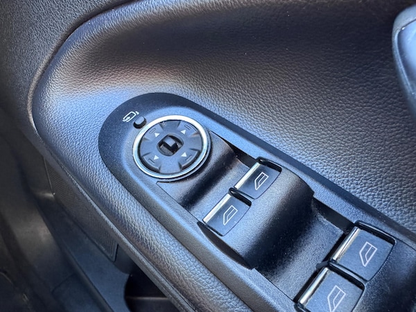 Used Ford Mondeo 2010 for sale - 75139498: Photo 16