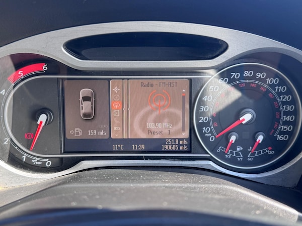 Used Ford Mondeo 2010 for sale - 75139498: Photo 17