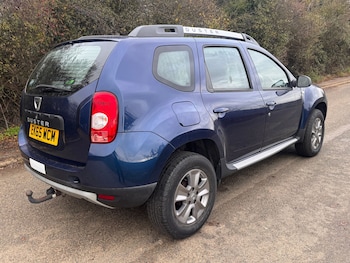 Used Dacia Duster 2015 for sale - 78858747: Photo