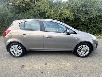 Used Vauxhall Corsa 2011 for sale - 75415103: Photo