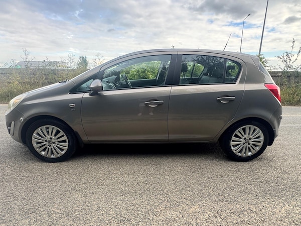 Used Vauxhall Corsa 2011 for sale - 75415103: Photo 6