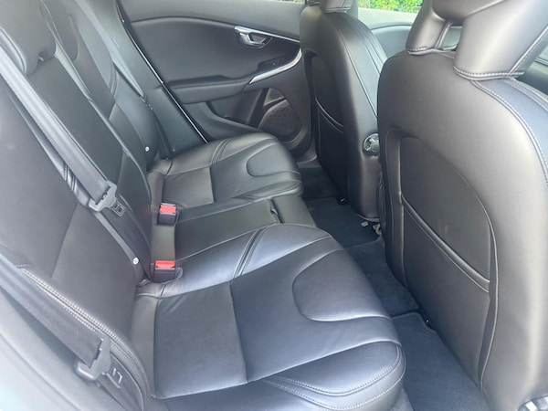 Used Volvo V40 2018 for sale - 75756970: Photo 10