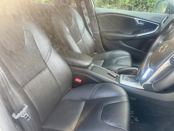Used Volvo V40 2018 for sale - 75756970: Photo 11
