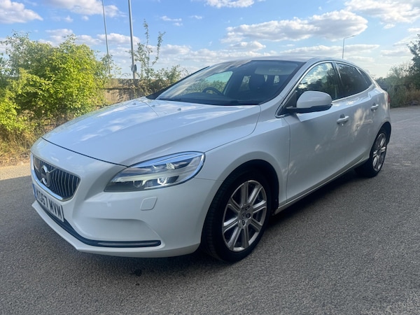 Used Volvo V40 2018 for sale - 75756970: Photo 9