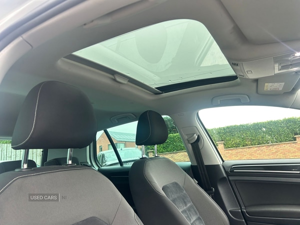 Used Volkswagen Golf 2017 for sale - 76371945: Photo 11