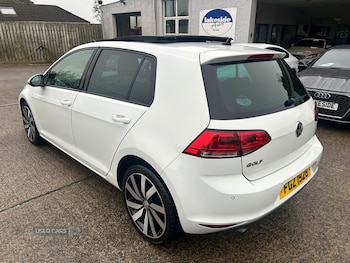 Used Volkswagen Golf 2017 for sale - 76371945: Photo