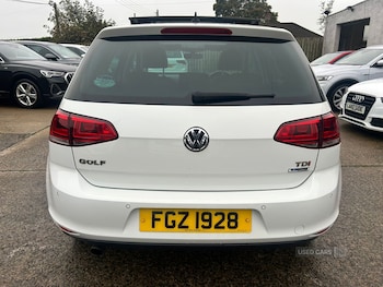Used Volkswagen Golf 2017 for sale - 76371945: Photo