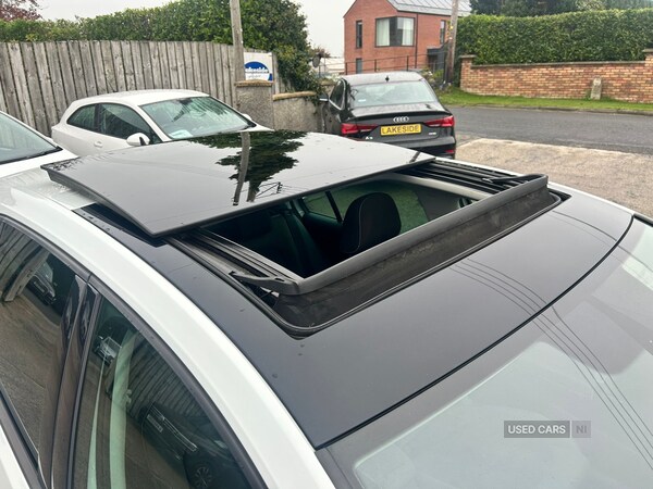 Used Volkswagen Golf 2017 for sale - 76371945: Photo 9