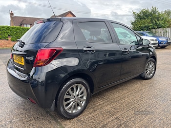 Used Toyota Yaris 2016 for sale - 79076483: Photo