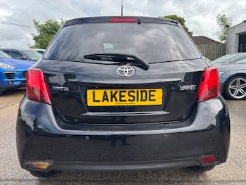 Used Toyota Yaris 2016 for sale - 79076483: Photo