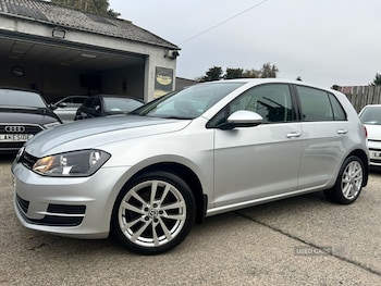 Volkswagen - Golf