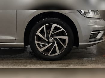 Used Volkswagen Golf 2019 for sale - 79767927: Photo