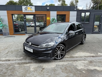 Volkswagen - Golf