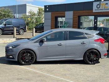 Used Ford Focus 2017 for sale - 79158079: Photo