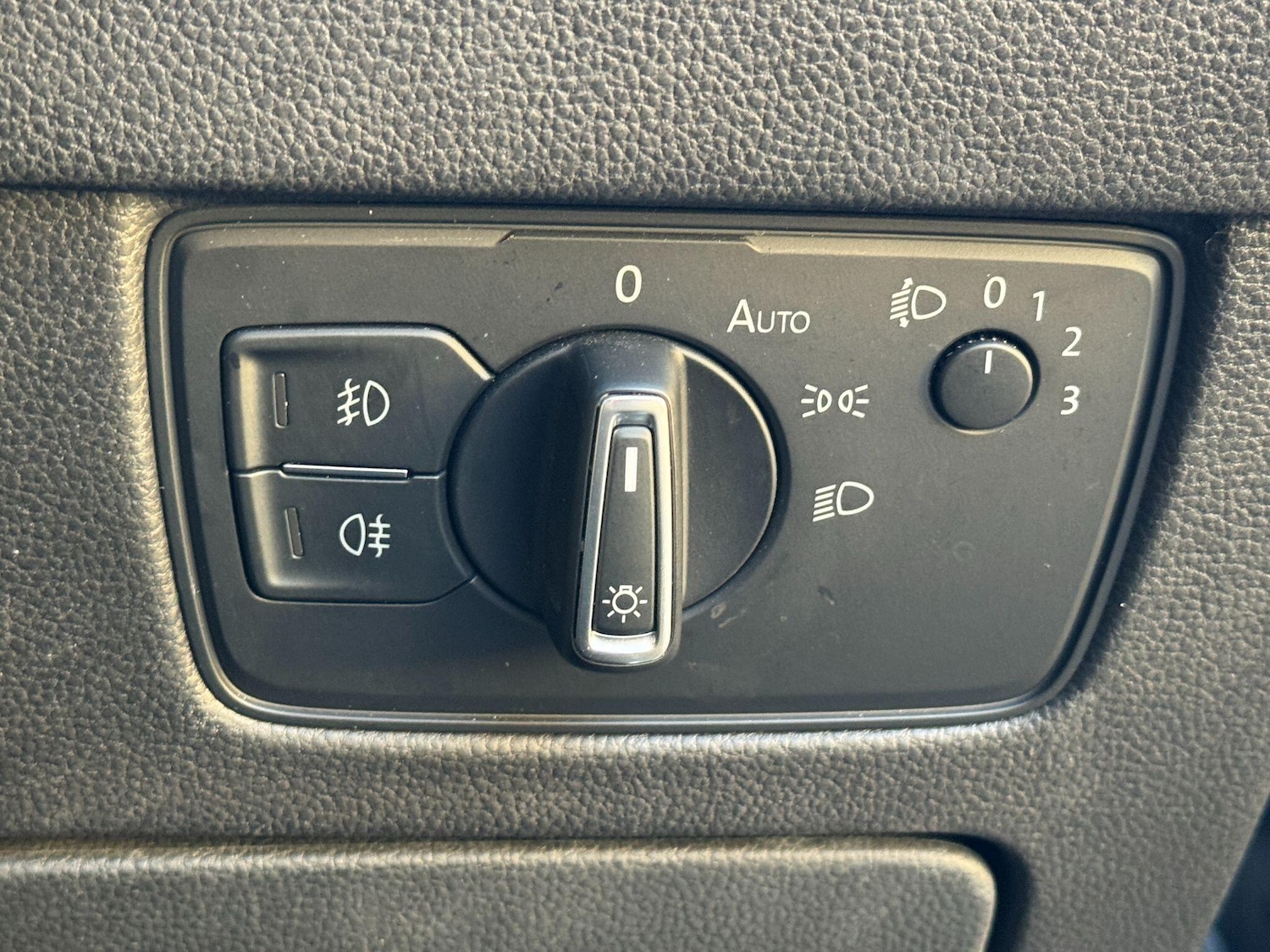 Used Volkswagen Passat 2015 for sale - 76409356: Photo 25