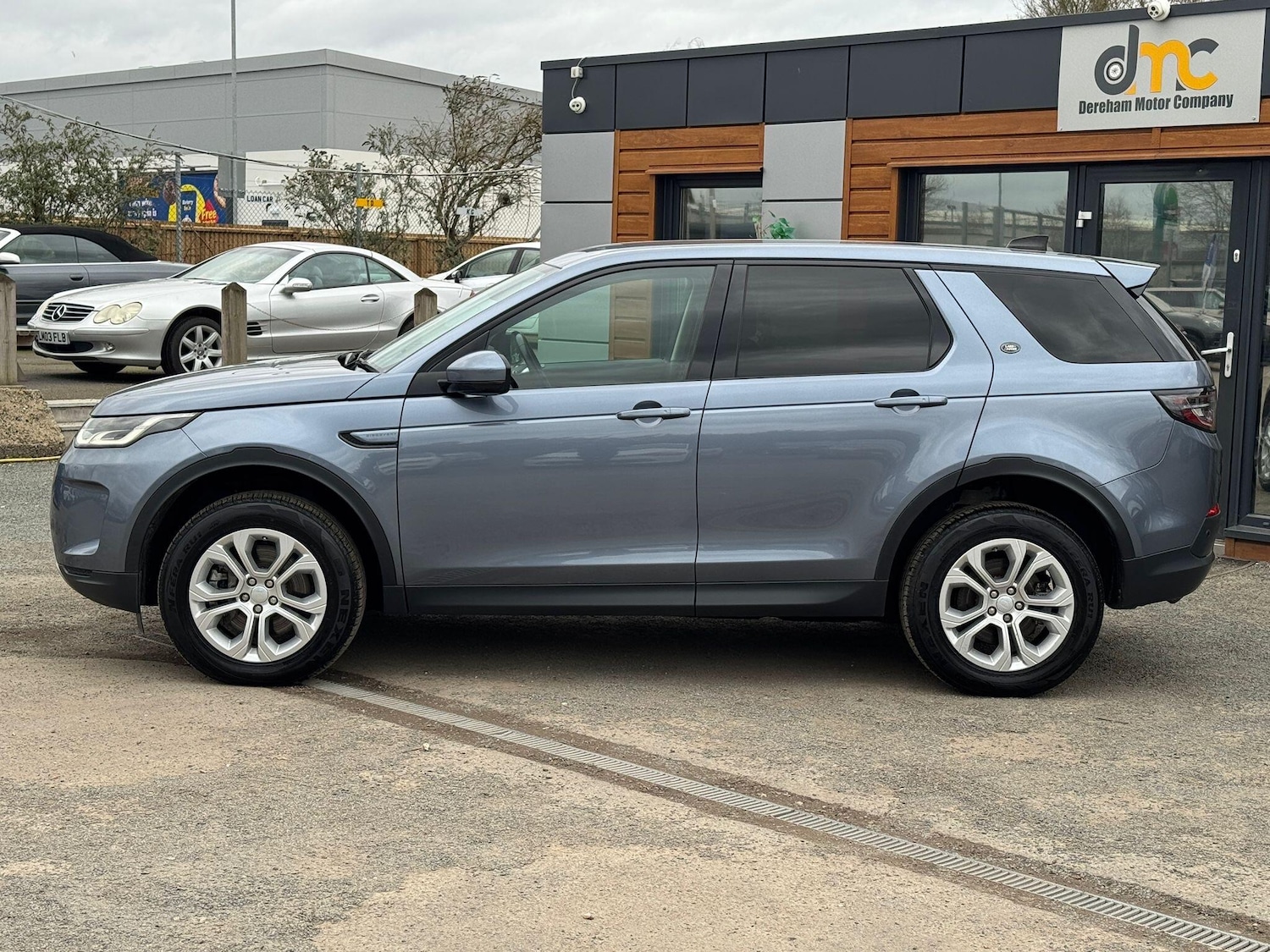 Used Land Rover Discovery Sport 2020 for sale - 77934164: Photo 2