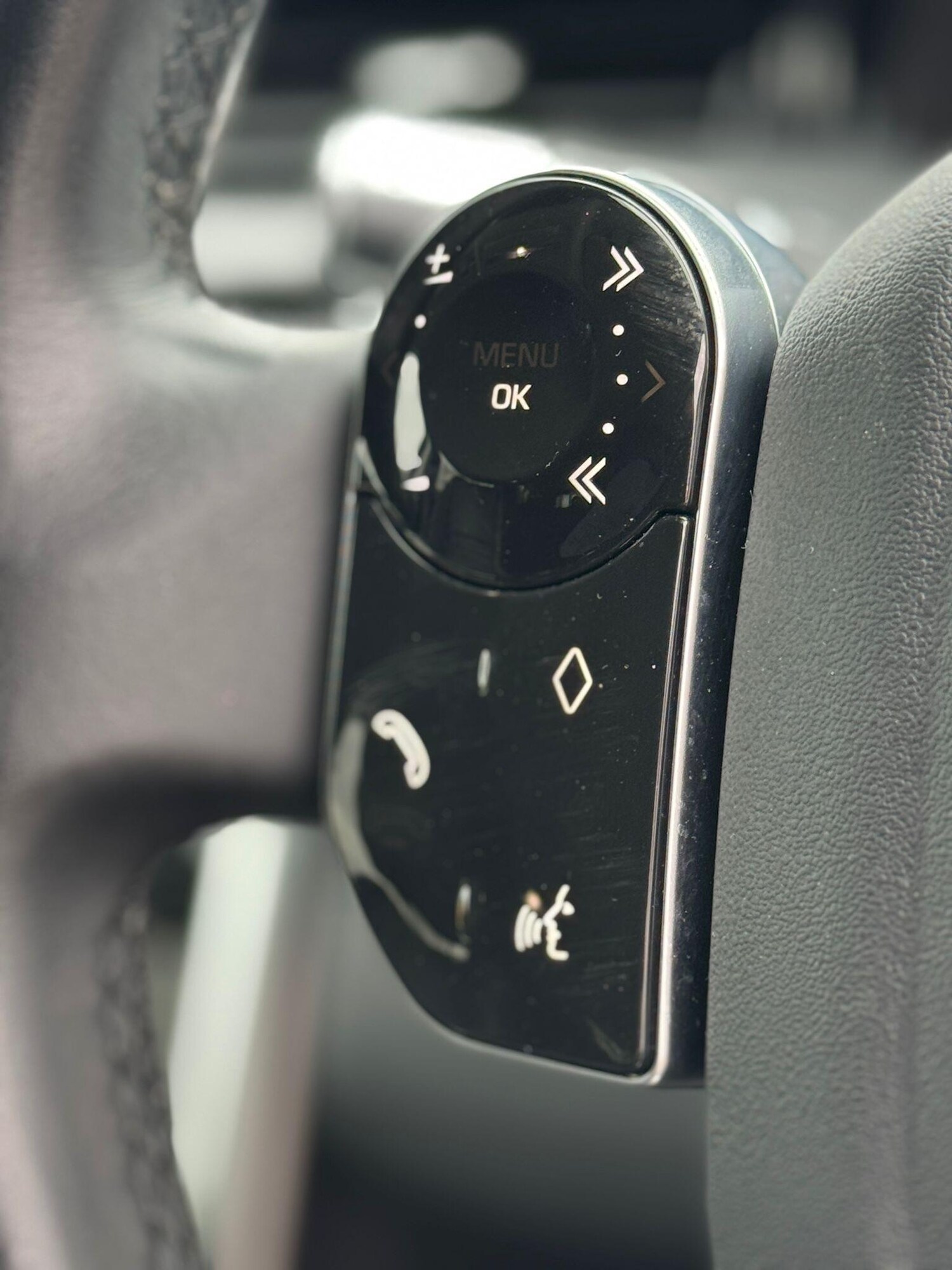 Used Land Rover Discovery Sport 2020 for sale - 77934164: Photo 23