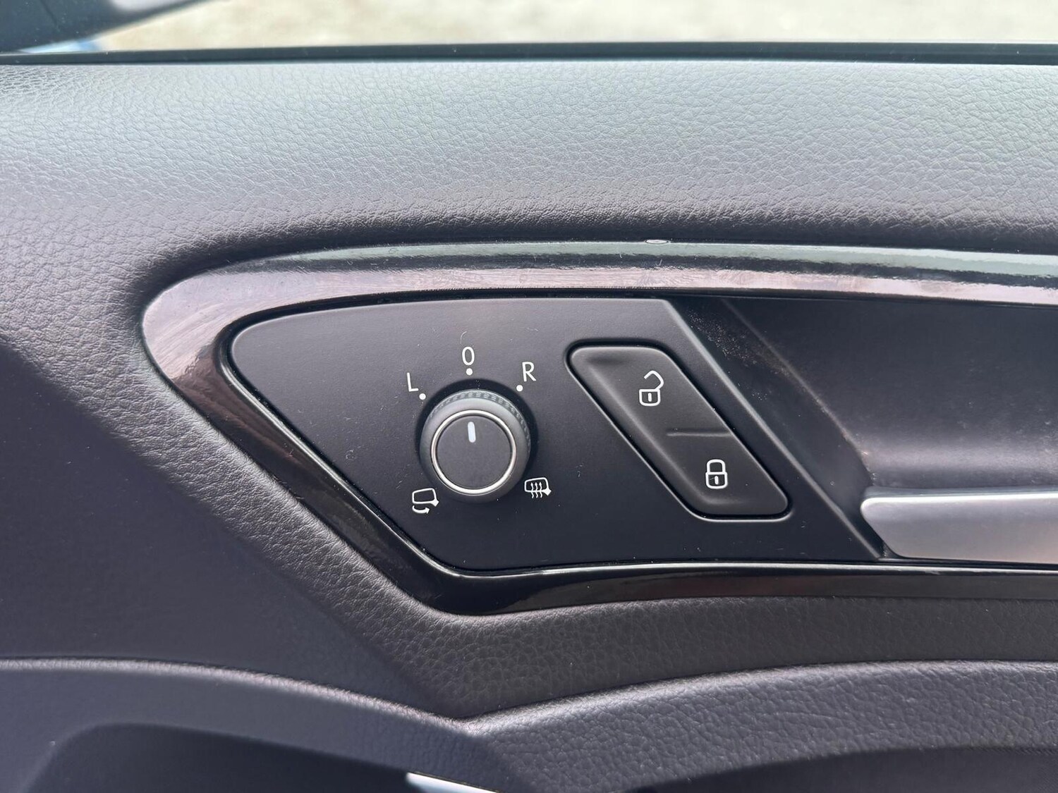 Used Volkswagen Golf 2017 for sale - 76200541: Photo 24