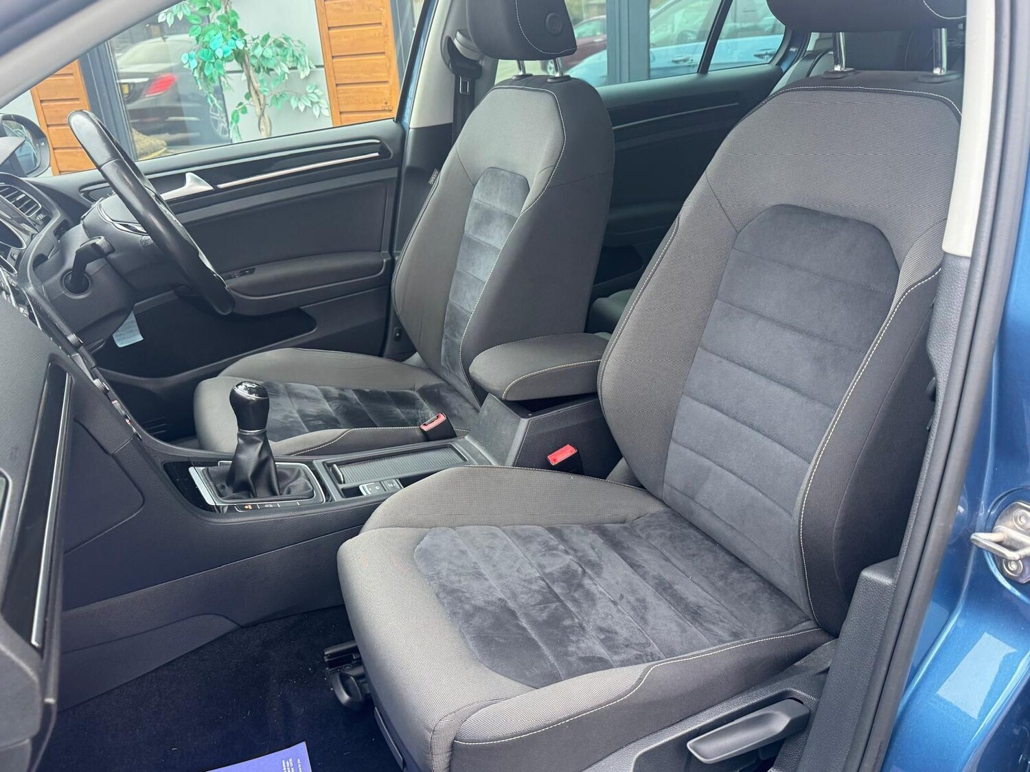 Used Volkswagen Golf 2017 for sale - 76200541: Photo 45