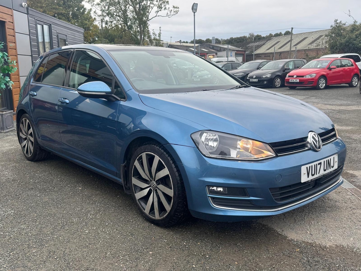 Used Volkswagen Golf 2017 for sale - 76200541: Photo 5