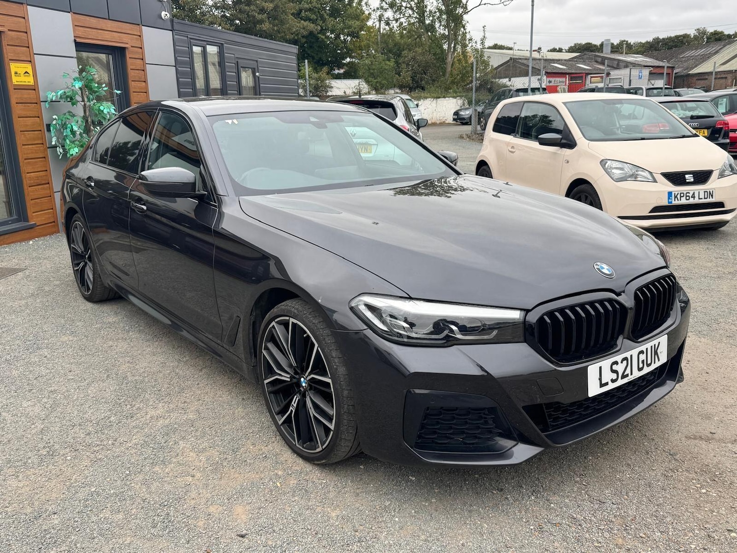 Used BMW 5 Series 2021 for sale - 76201200: Photo 5