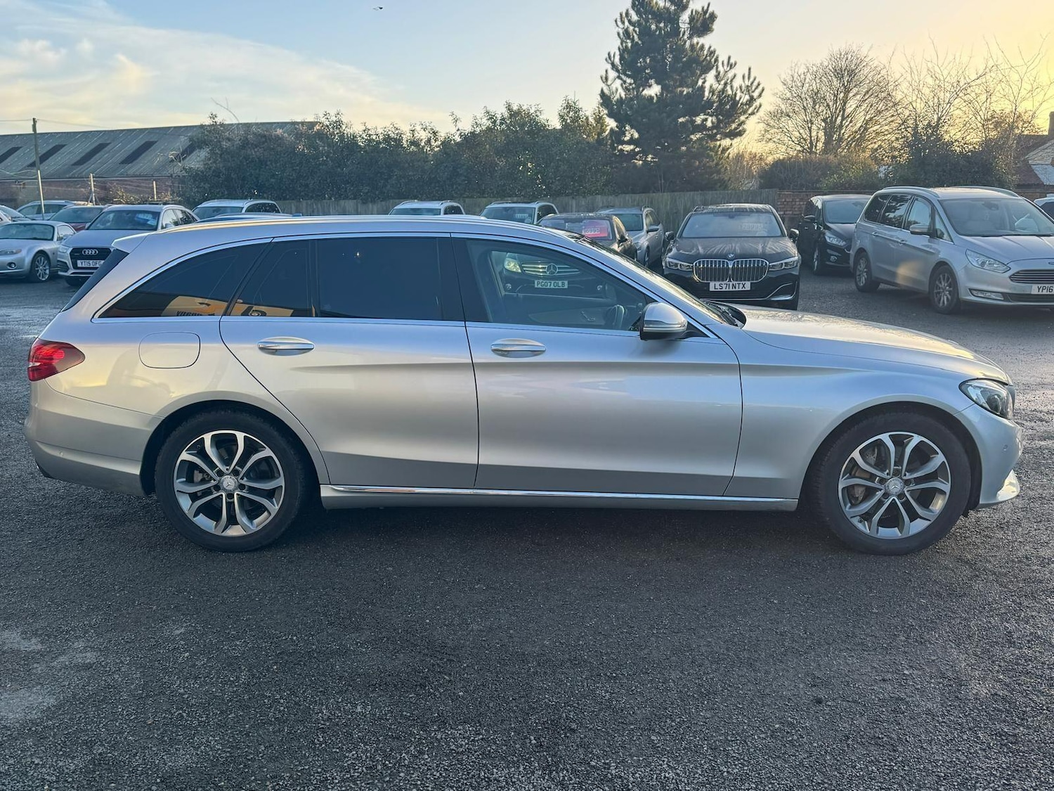 Used Mercedes-Benz C Class 2015 for sale - 76759449: Photo 11