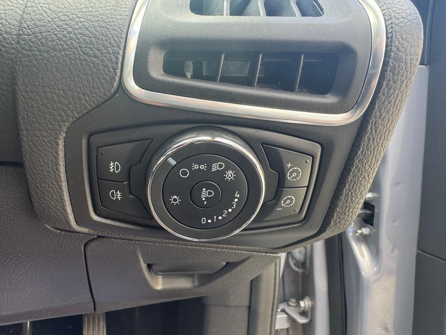 Used Ford Focus 2011 for sale - 76539123: Photo 24