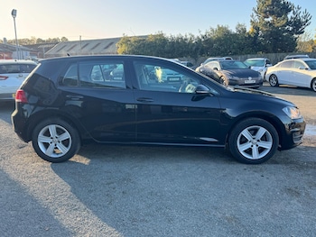 Used Volkswagen Golf 2016 for sale - 76422762: Photo