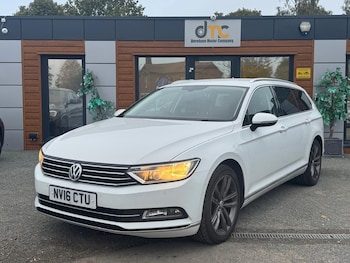 Volkswagen - Passat
