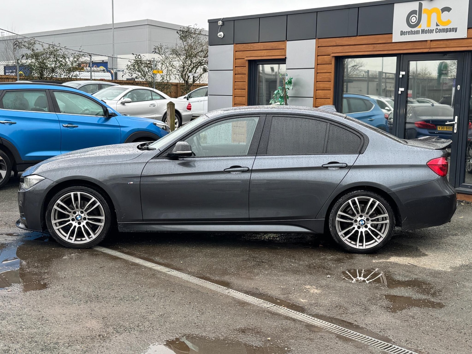 Used BMW 3 Series 2015 for sale - 77934161: Photo 2