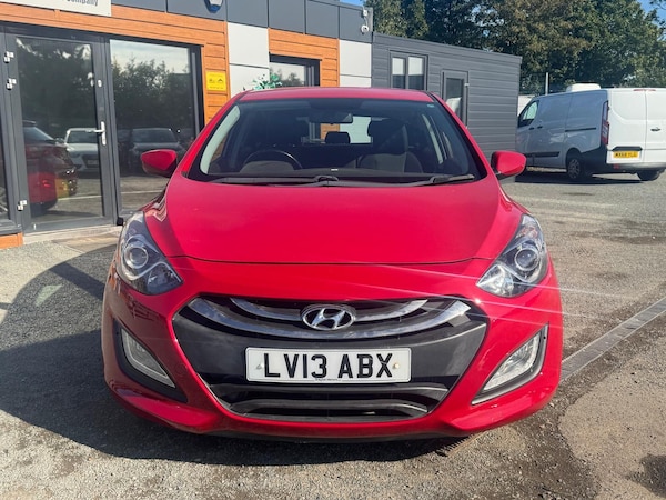 Used Hyundai i30 2013 for sale - 76214470: Photo 2