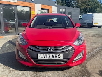Used Hyundai i30 2013 for sale - 76214470: Photo 2