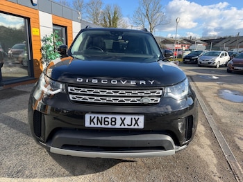 Used Land Rover Discovery 2018 for sale - 77934195: Photo