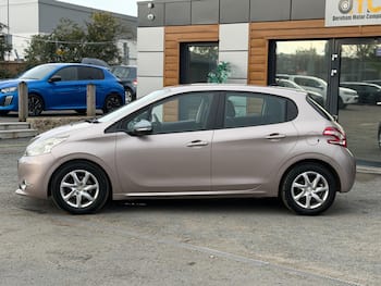 Used Peugeot 208 2013 for sale - 79756329: Photo