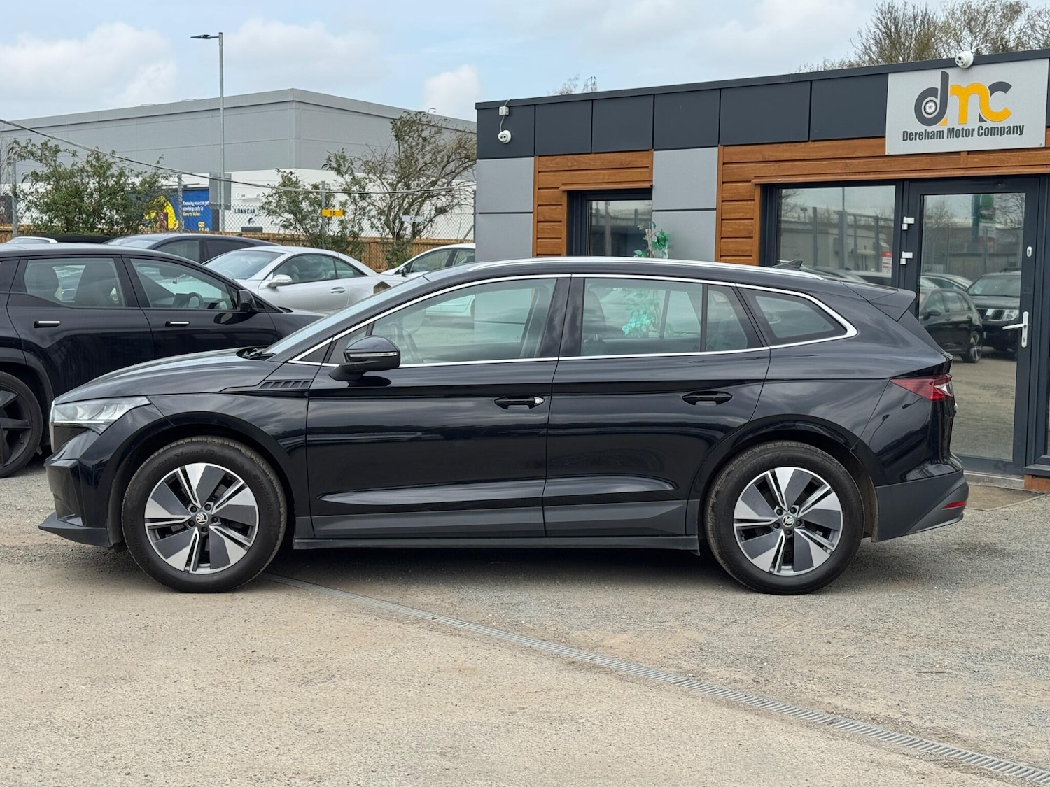 Used Skoda Enyaq 2022 for sale - 78171070: Photo 2