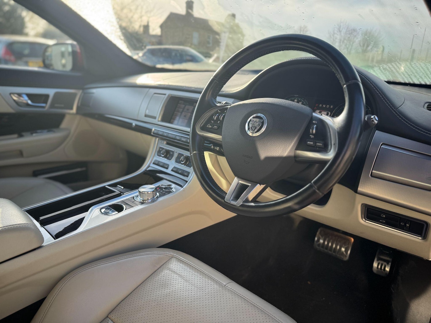 Used Jaguar XF 2013 for sale - 76573169: Photo 10