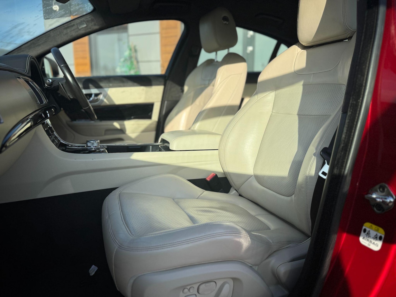 Used Jaguar XF 2013 for sale - 76573169: Photo 11