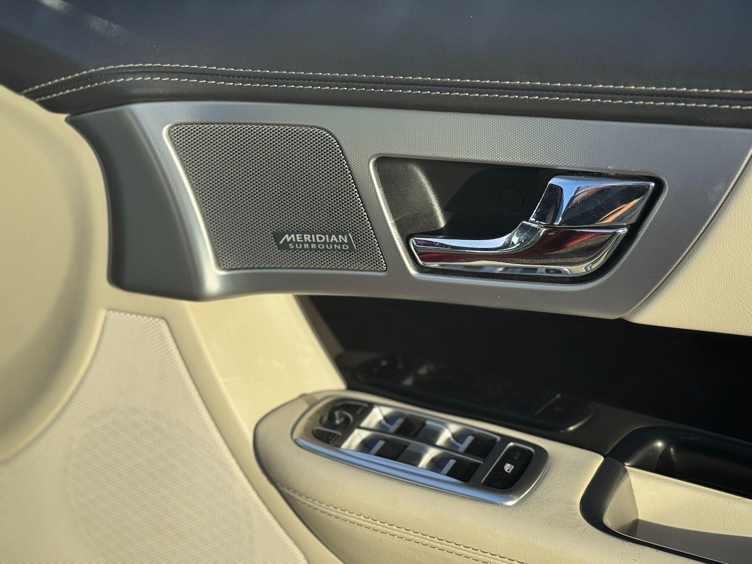 Used Jaguar XF 2013 for sale - 76573169: Photo 17