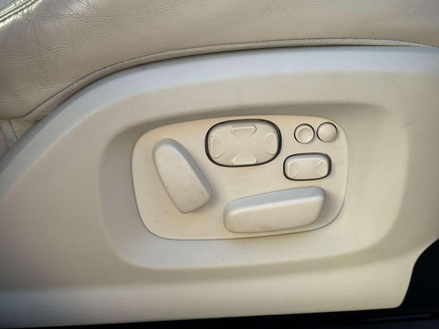 Used Jaguar XF 2013 for sale - 76573169: Photo 18