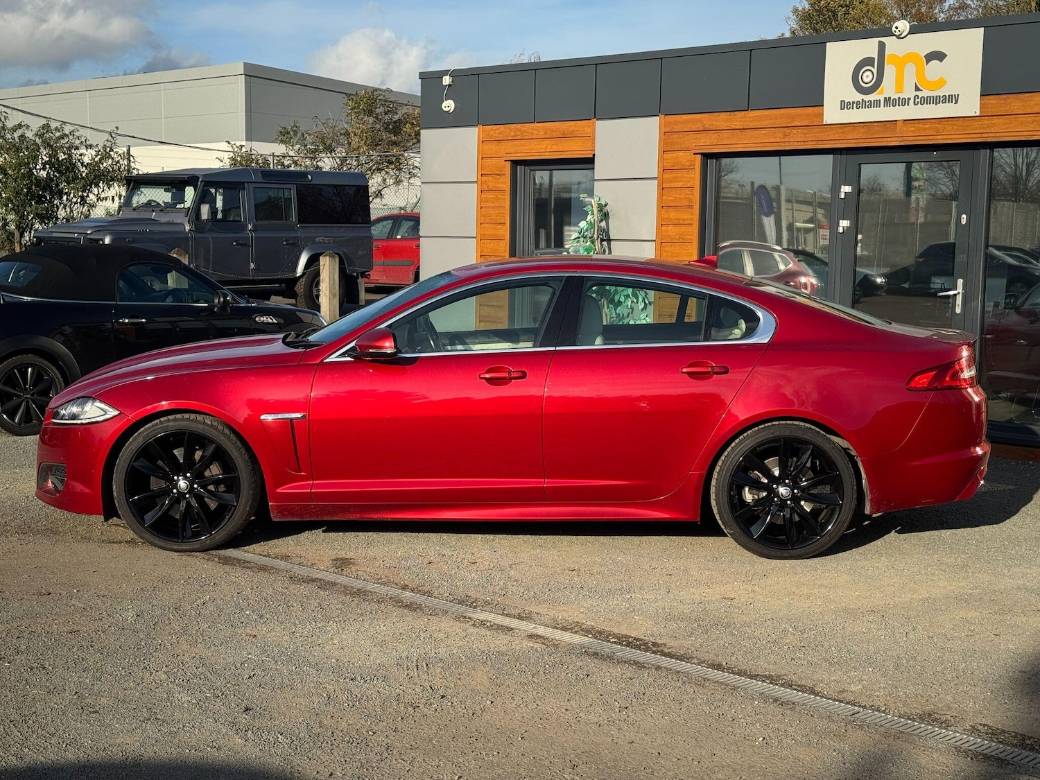 Used Jaguar XF 2013 for sale - 76573169: Photo 2