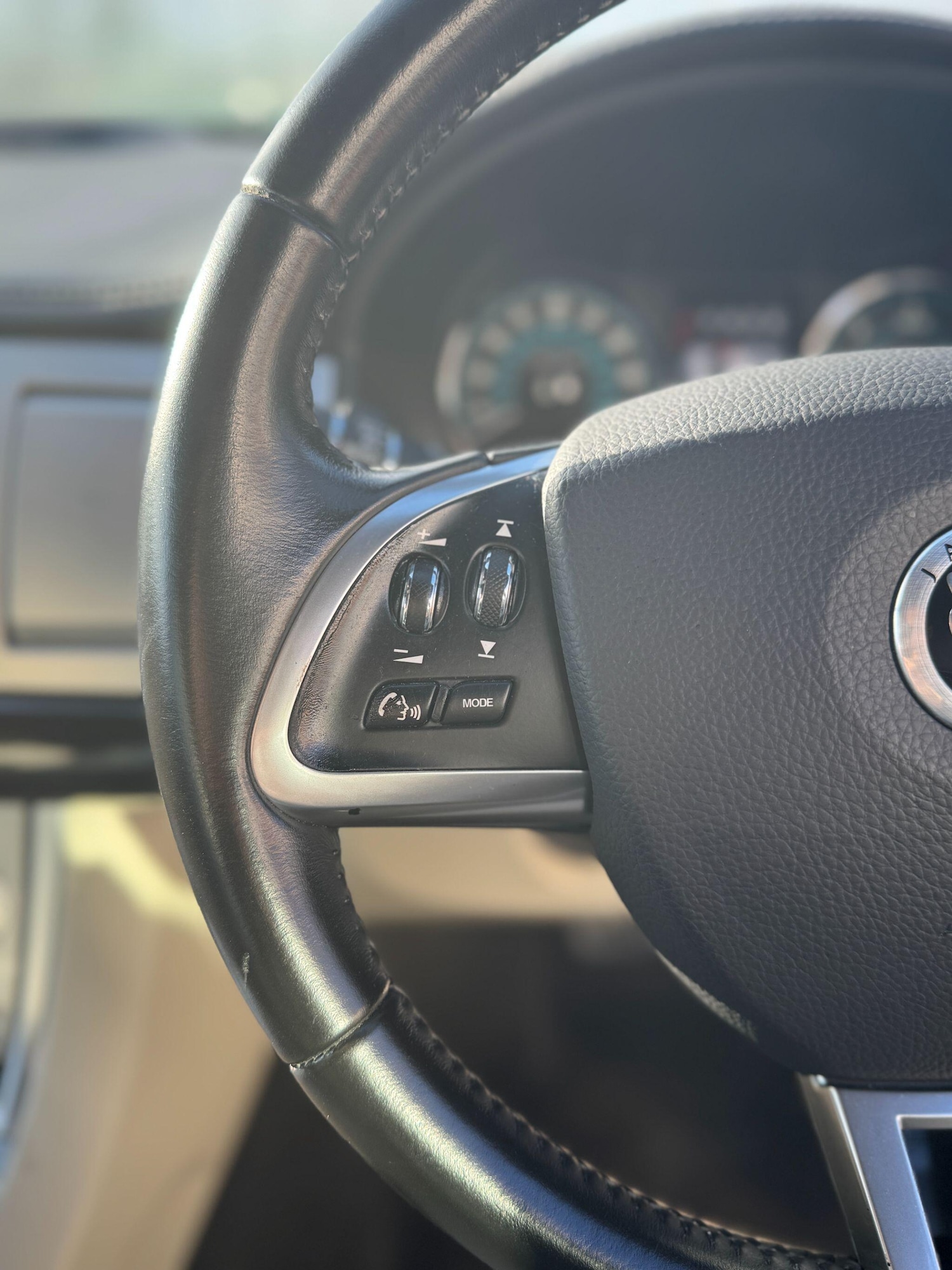 Used Jaguar XF 2013 for sale - 76573169: Photo 21