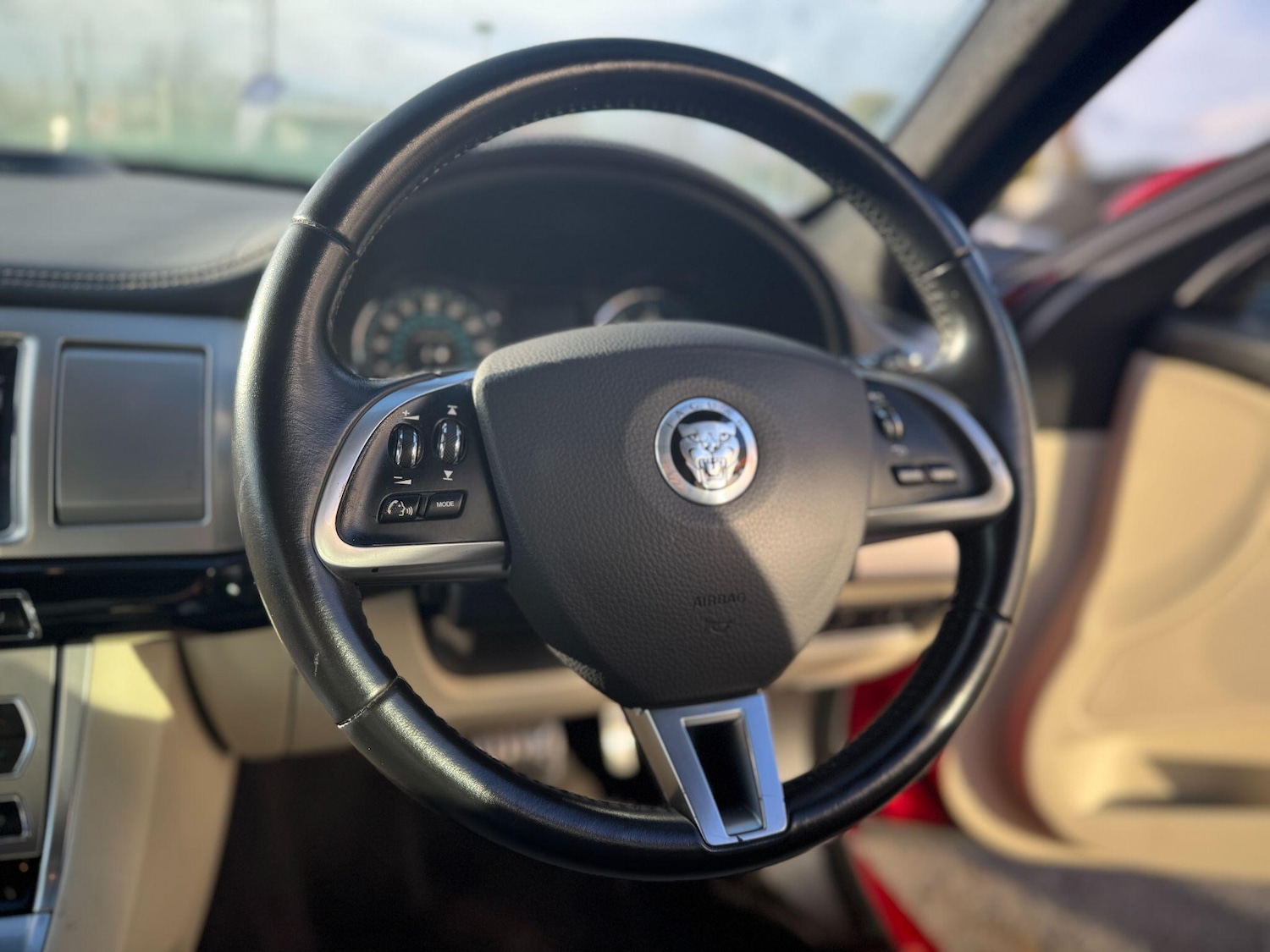 Used Jaguar XF 2013 for sale - 76573169: Photo 22