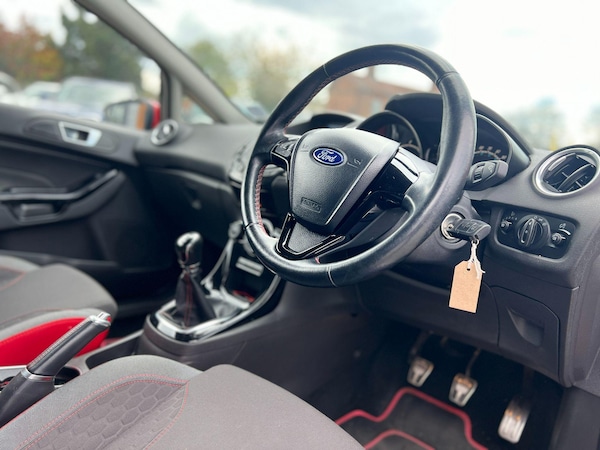 Used Ford Fiesta 2015 for sale - 74363266: Photo 16