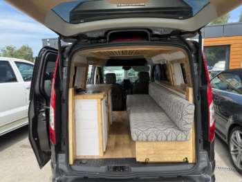 Used Ford Grand Tourneo Connect 2018 for sale - 74946041: Photo