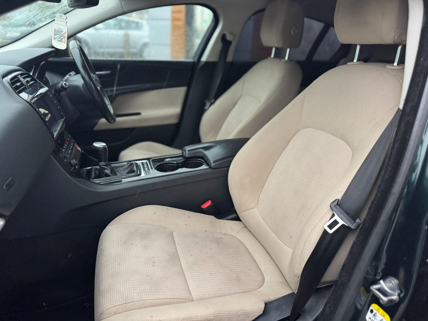 Used Jaguar XE 2015 for sale - 77934202: Photo 10