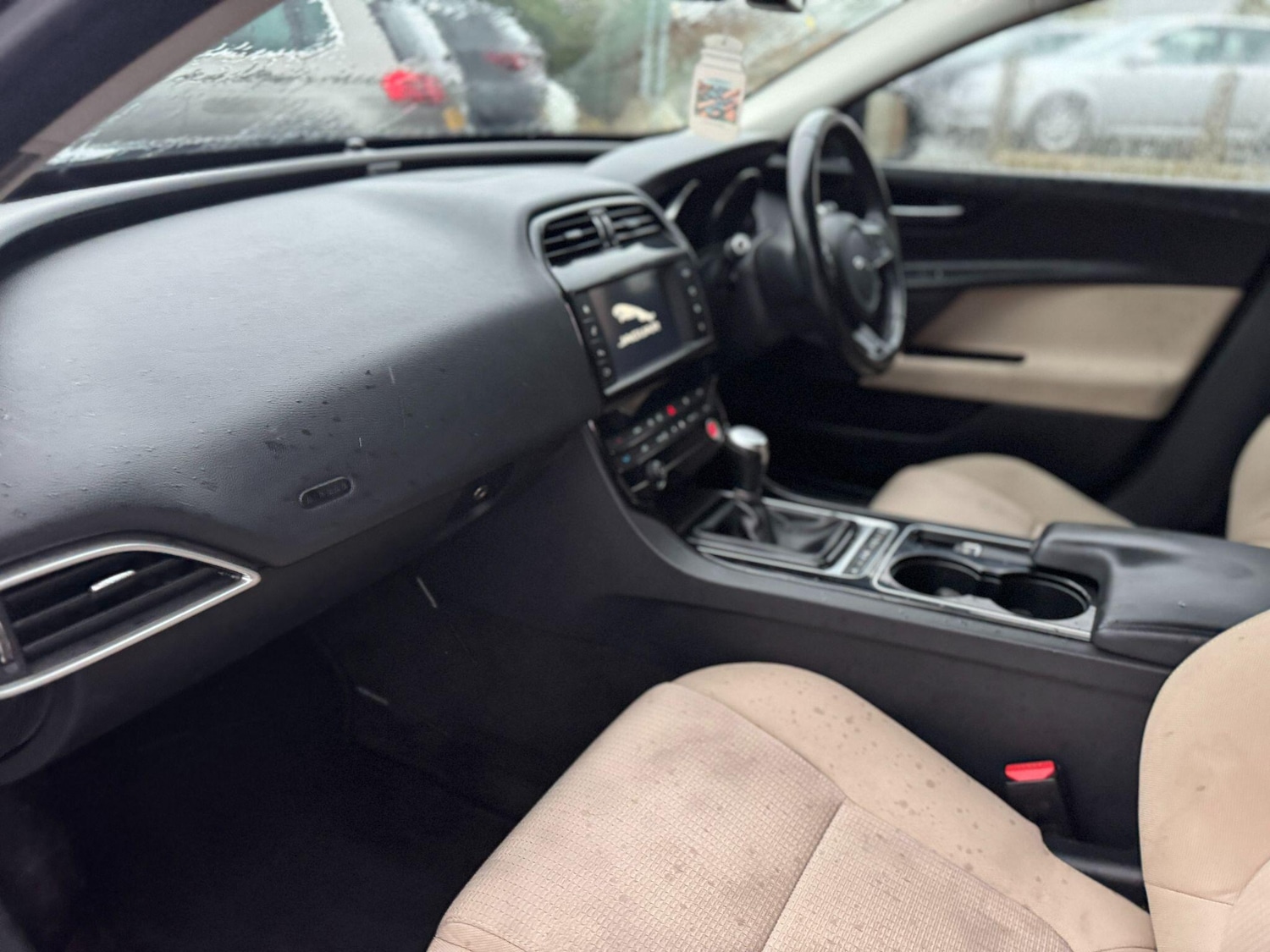 Used Jaguar XE 2015 for sale - 77934202: Photo 11