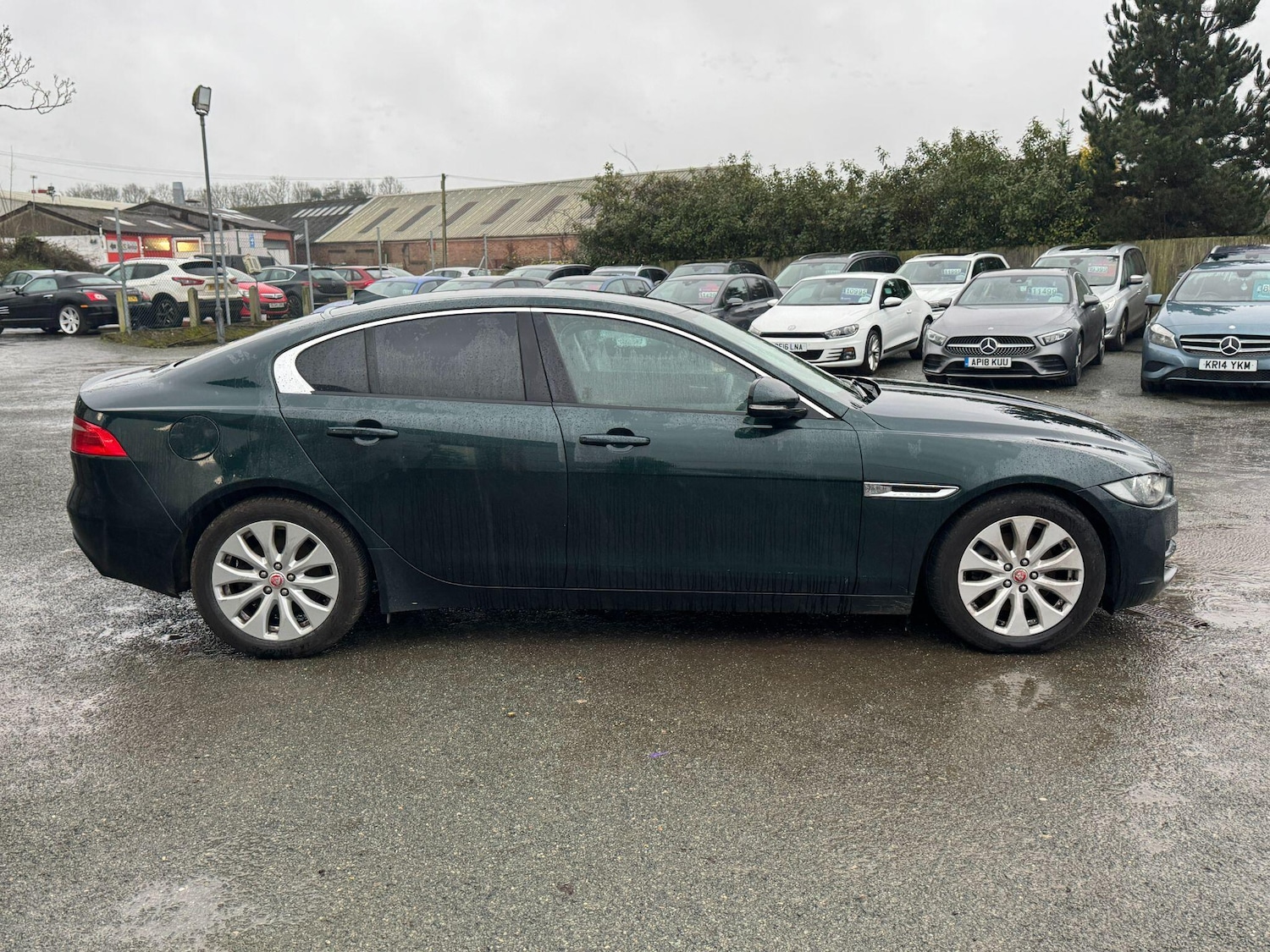 Used Jaguar XE 2015 for sale - 77934202: Photo 5