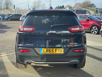 Used Jeep Cherokee 2015 for sale - 76521933: Photo